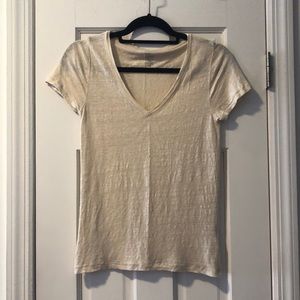 Linen v-neck cream tee